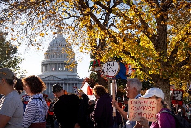 Grupo Anti-Trump de Exrepublicanos Lanza Plan de $100 Millones para Recuperar la Cámara para Demócratas