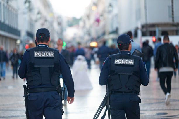 Empleado de Salón de Juego en Málaga Arrestado por Orquestar Fraude de €25.000, Falsificando Premios para Robar Efectivo