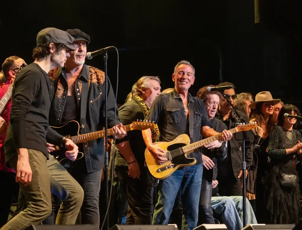 Que se Vayan de una P... Vez: Bruce Springsteen Exige que ICE Salga de Minneapolis en un Discursos Ardiente en Concierto de Caridad de NJ